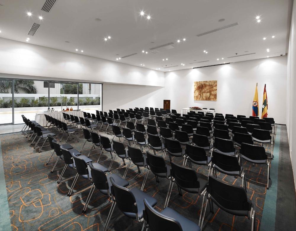 Estelar Alto Prado Barranquilla  Eksteriør billede The conference room of the German National Academy of Sciences Leopoldina