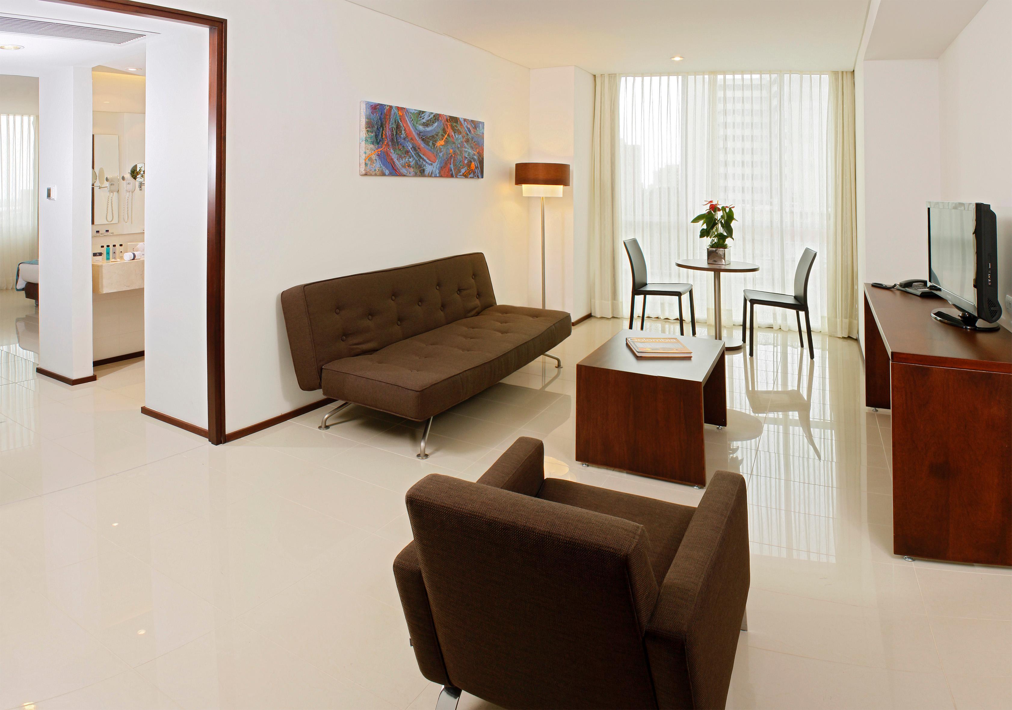 Estelar Alto Prado Barranquilla  Eksteriør billede A living room with a sofa bed