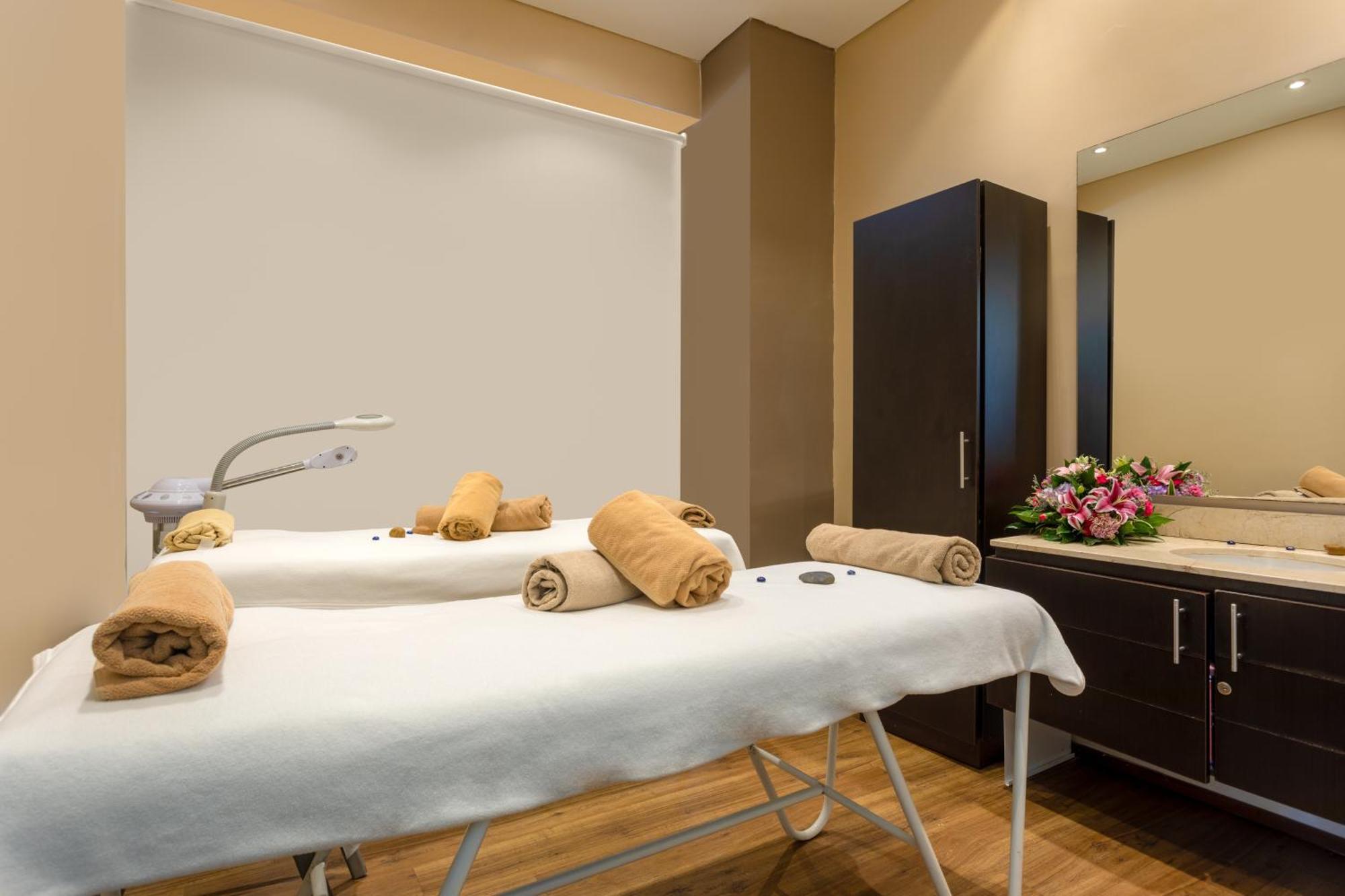 Estelar Alto Prado Barranquilla  Eksteriør billede Massage beds