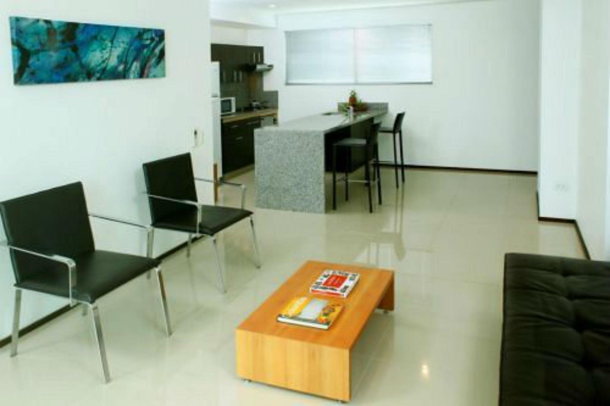 Estelar Alto Prado Barranquilla  Eksteriør billede A living room with a polished concrete floor